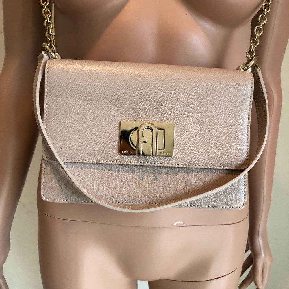 1927 FAR-FETCH PURLS Natural Pink Chain Flip Lock Crossbody Leather Bag Purse